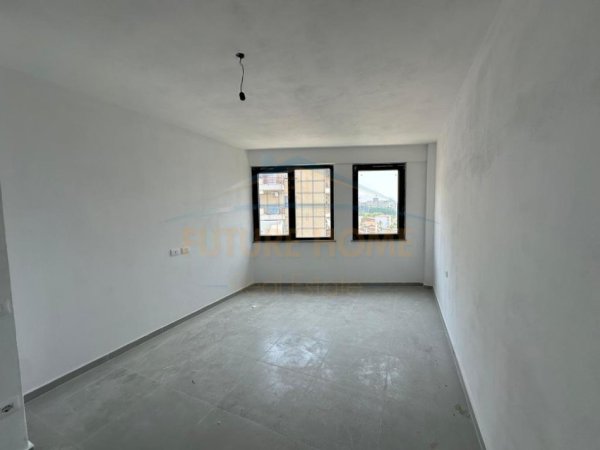 Tirane, shitet apartament 2+1 Kati 7, 105 m² 157.920 € (Unaza e Re, Tiranë, rruga Loni Ligori)