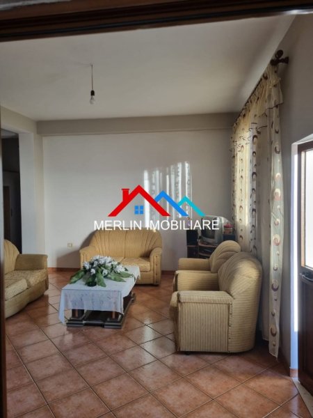 Tirane, jepet me qera apartament 2+1+Ballkon Kati 2, 114 m² 500 € (RRUGA BEGO HOXHA)
