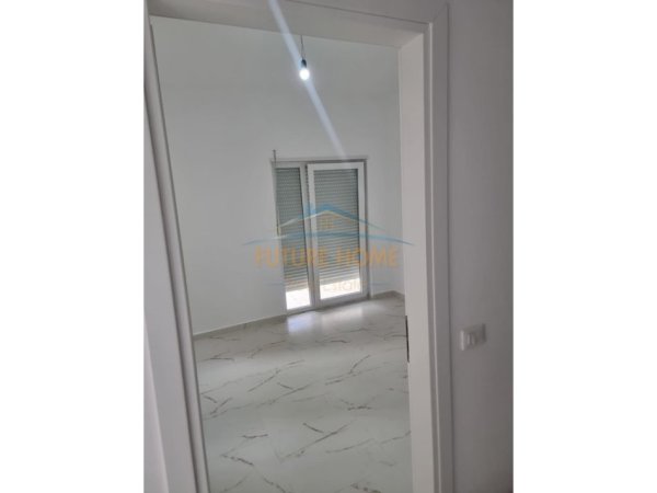 Tirane, jepet me qera , 850 € 