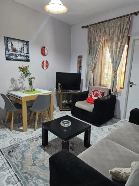 Tirane, jepet me qera apartament 1+1 Kati 0, 55 m² 360 € (Don Bosko Rruga Rreli)