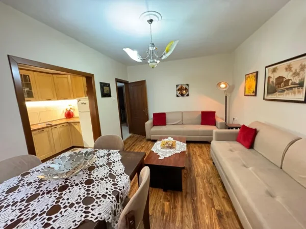 Tirane, shitet apartament 2+1 Kati 1, 75 m² 175.000 € (Perballe Square 21)