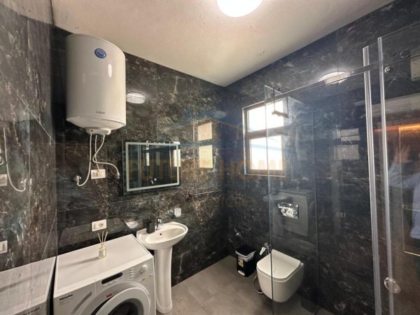Tirane, shitet apartament 2+1+Ballkon Kati 1, 136 m² 215.000 € (Prane kompleksit Grand, ne rrugen Ali Visha, Ali Dem, Tirane)