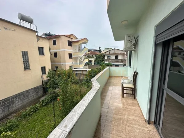 Tirane, shitet apartament 2+1+Ballkon Kati 1, 136 m² 215.000 € (Prane kompleksit Grand, ne rrugen Ali Visha, Ali Dem, Tirane)
