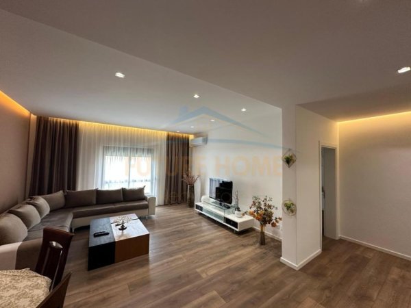 Tirane, shitet apartament 2+1+Ballkon Kati 1, 136 m² 215.000 € (Prane kompleksit Grand, ne rrugen Ali Visha, Ali Dem, Tirane)