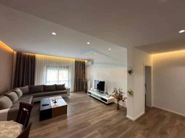 Tirane, shitet apartament 2+1+Ballkon Kati 1, 136 m² 215.000 € (Prane kompleksit Grand, ne rrugen Ali Visha, Ali Dem, Tirane)