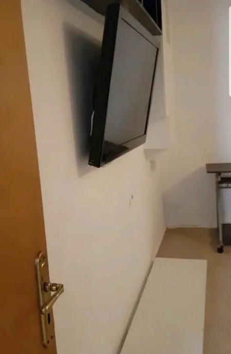 jepet me qera apartament 2+1+Ballkon Kati 1, 80 m² 500 € (Rruga ''Jordan Misja")