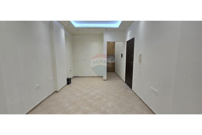 Tirane, jepet me qera zyre Kati 2, 59 m² 590 €