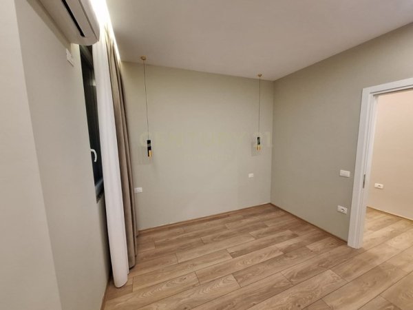 Tirane, jepet me qera apartament 1+1 Kati 3, 67 m² 600 € (Astir)