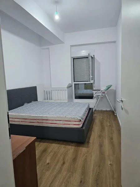 Tirane, jepet me qera apartament 1+1+Ballkon , 60 m² 400 € (Rruga"Ali Demi")