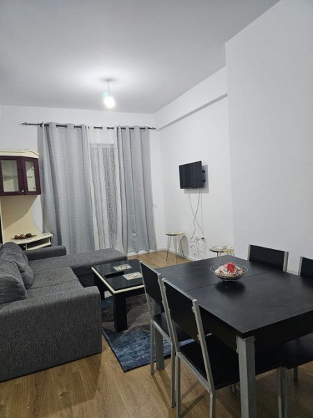 Tirane, jepet me qera apartament 1+1+Ballkon , 60 m² 400 € (Rruga&quot;Ali Demi&quot;)
