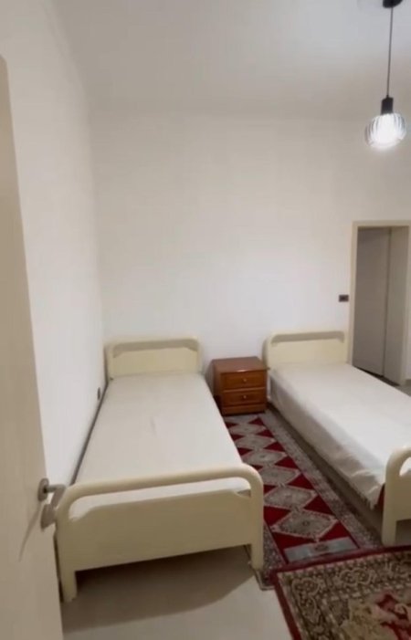 Tirane, jepet me qera apartament 2+1+Ballkon Kati 1, 110 m² 550 € (Kodra e Diellit)