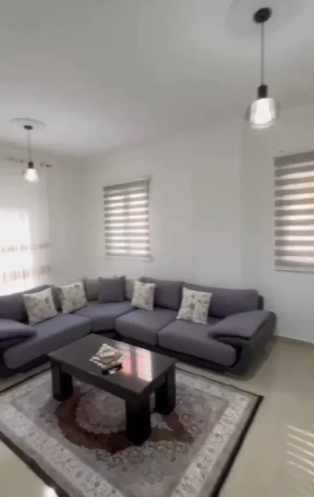 Tirane, jepet me qera apartament 2+1+Ballkon Kati 1, 110 m² 550 € (Kodra e Diellit)