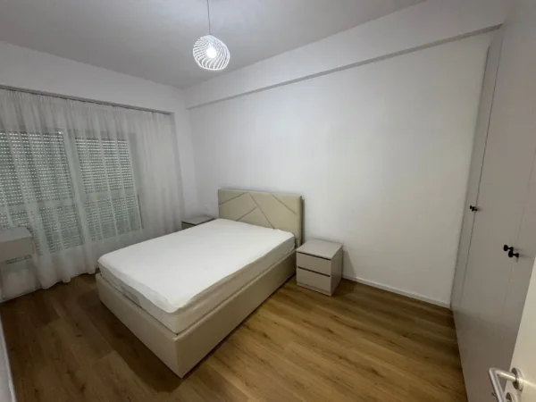 Tirane, jepet me qera apartament 1+1 Kati 7, 56 m² 400 € (Kompleksi Kaimi)