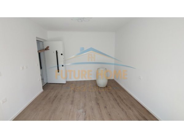Tirane, shitet apartament 1+1 Kati 3, 30 m² 95.000 € 