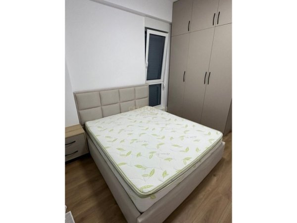 Tirane, jepet me qera apartament 1+1 Kati 2, 350 m² 350 € 