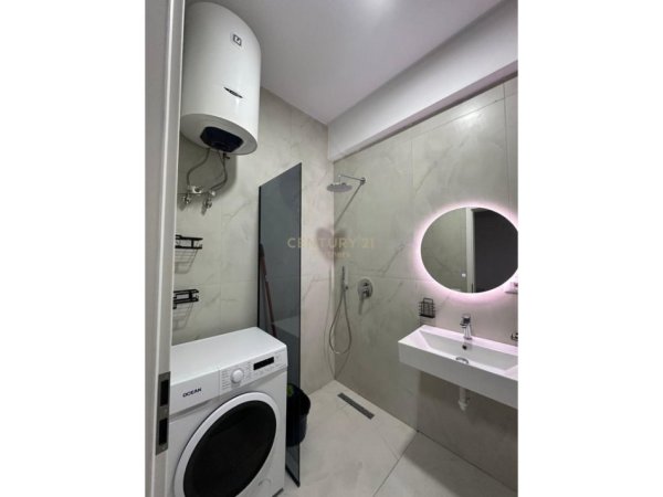 Tirane, jepet me qera apartament 1+1 Kati 2, 350 m² 350 € 