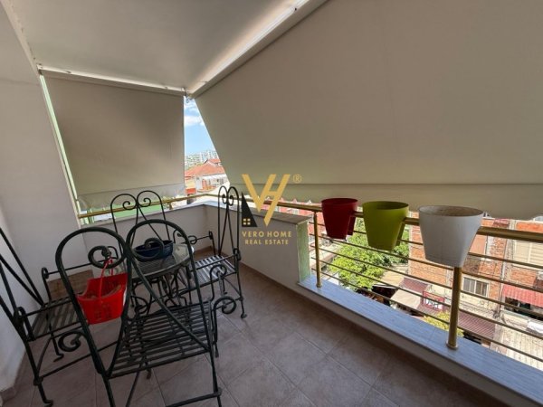 Tirane, jepet me qera apartament 2+1+Ballkon Kati 5, 125 m² 800 € (BLLOK)