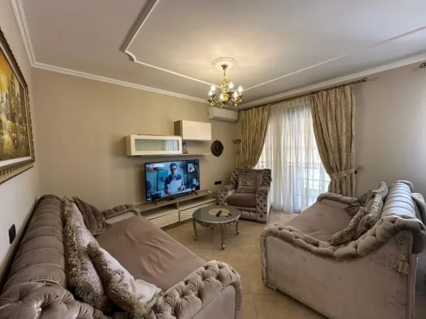 Tirane, jepet me qera apartament 3+1+Ballkon Kati 5, 120 m² 1.000 € (Rruga Medar Shtylla)