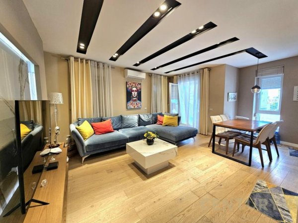 Tirane, jepet me qera apartament 2+1 Kati 6, 95 m² 800 € (KOMPLEKSIN MAGNET)