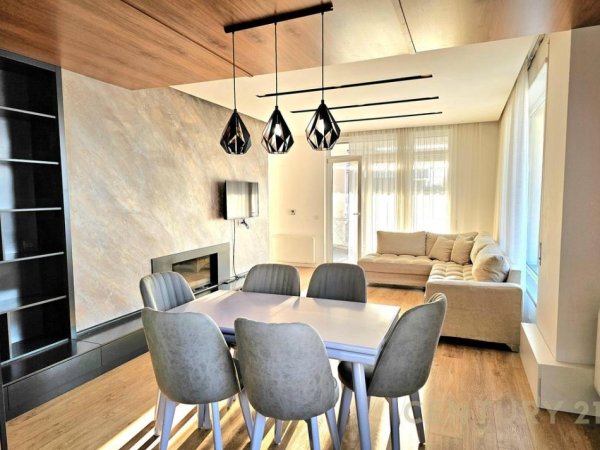 Tirane, jepet me qera apartament 3+1 Kati 3, 145 m² 1.000 € (KOPSHTIT BOTANIK)