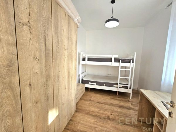 Tirane, jepet me qera apartament 3+1 Kati 3, 145 m² 1.000 € (KOPSHTIT BOTANIK)