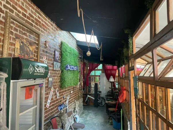 Tirane, jepet me qera ambjent biznesi Kati 0, 40 m² 350 € (Rruga ''Karl Gega")