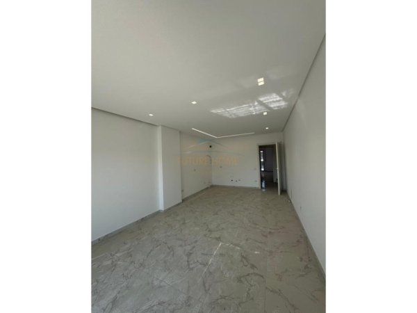 Tirane, shitet apartament 2+1+Ballkon Kati 7, 122 m² 118.000 € 