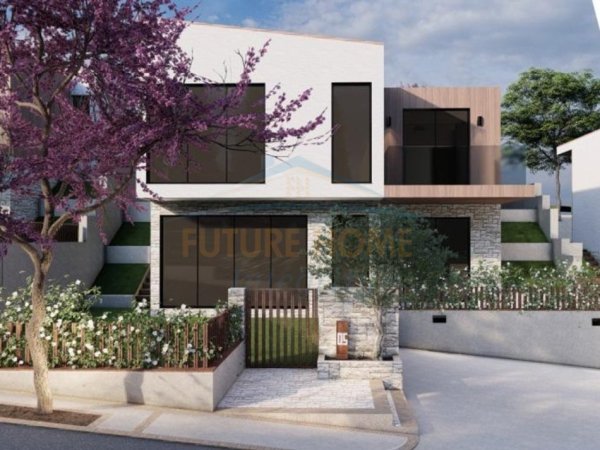 Tirane, shitet Vile 2 Katshe me Poste Parkimi Kati 0, 362 m² 520.000 €