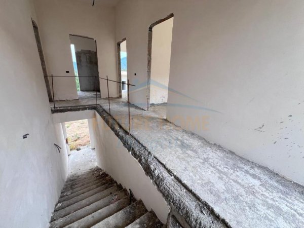 Tirane, shitet Vile 2 Katshe Kati 0, 368 m² 520.000 € (Mullet)