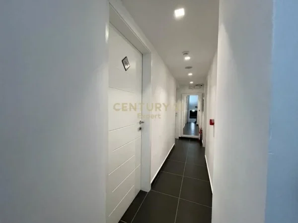 Tirane, shitet hotel , 241 m² 1.200.000 € 