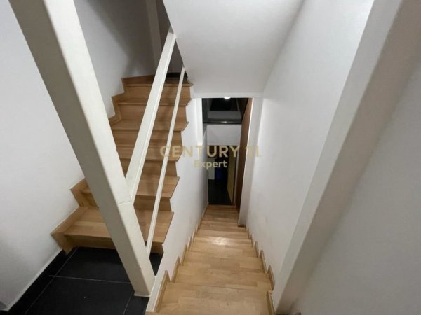 Tirane, shitet hotel , 241 m² 1.200.000 € 