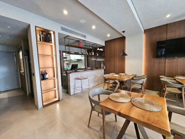 Tirane, jepet me qera bar-resorant Kati 0, 110 m² 1700 € (Kodra e Diellit)