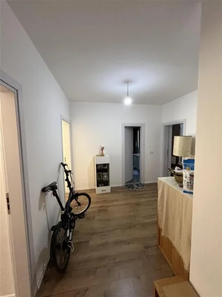 Tirane, shitet apartament 2+1 Kati 3, 81 m² 155.000 € (BULEVARDI BAJRAM CURRI, PRANE ECO MARKET)