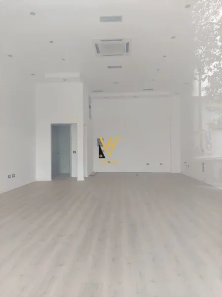 Tirane, shitet dyqan Kati 0, 62 m² 174.000 € (RRUGA E DIBRES)