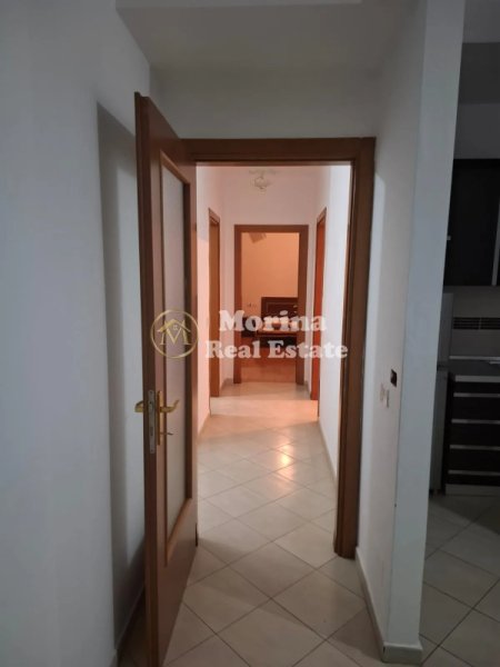 Tirane, jepet me qera apartament 2+1 Kati 2, 100 m² 600 € (Kristal Center)