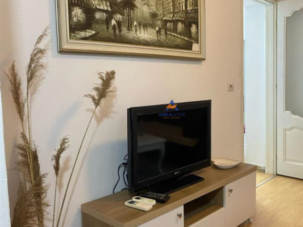 Tirane, shitet apartament 3+1+Ballkon Kati 1, 106 m² 175.000 € (BRRYLI,MINISTRIA E JASHTME)