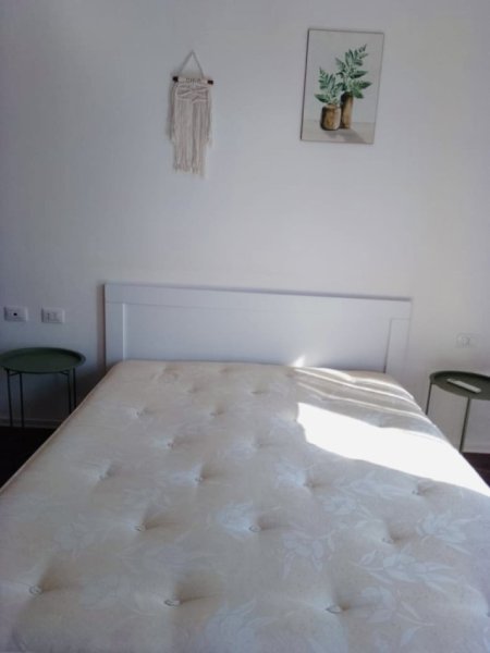 Tirane, jepet me qera apartament 1+1+Ballkon Kati 7, 60 m² 490 € 