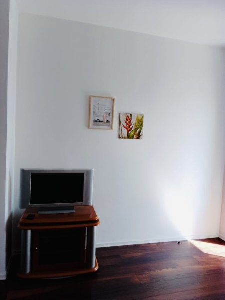 Tirane, jepet me qera apartament 1+1+Ballkon Kati 7, 60 m² 490 € 