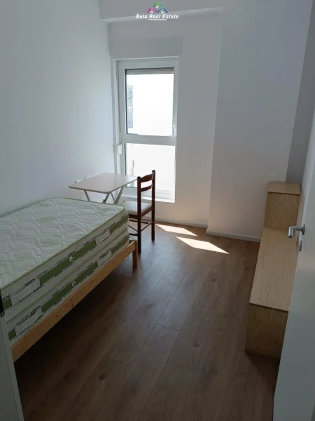 Tirane, jepet me qera apartament 2+1+Ballkon Kati 7, 75 m² 450 € (Ali Demi, Kompleksi Kaimi)