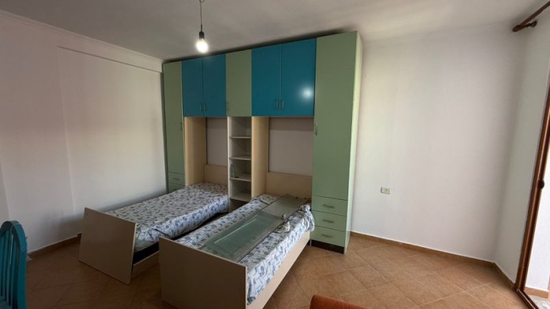 Tirane, shitet apartament 2+1+Ballkon Kati 7, 95 m² 127.000 € (Yzberisht)