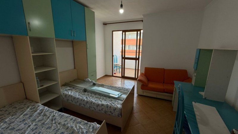 Tirane, shitet apartament 2+1+Ballkon Kati 7, 95 m² 127.000 € (Yzberisht)