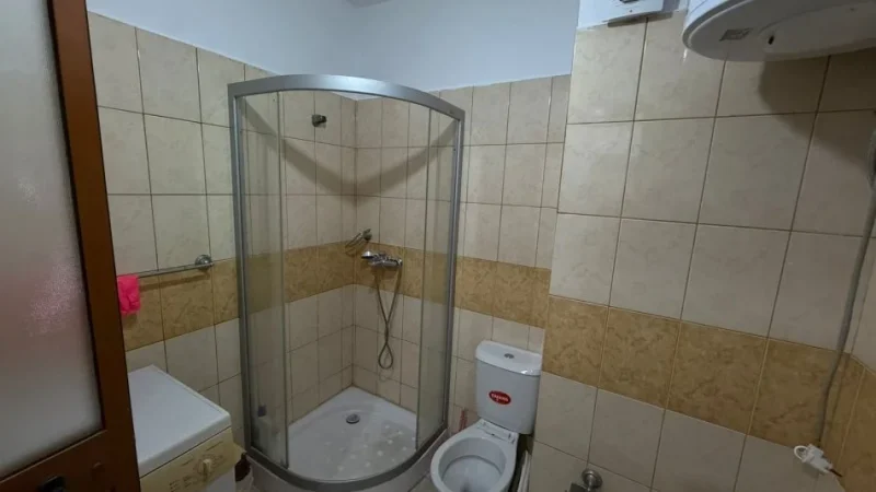Tirane, shitet apartament 2+1+Ballkon Kati 7, 95 m² 127.000 € (Yzberisht)