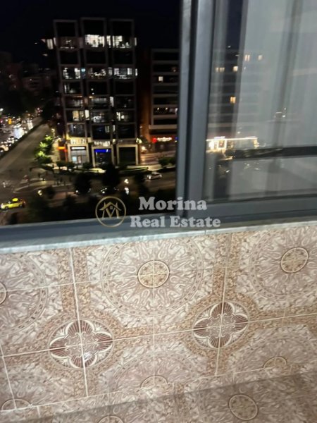 Tirane, jepet me qera apartament 1+1 Kati 8, 60 m² 350 € (Pallati me Shigjeta)