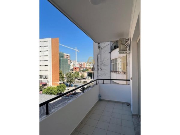 Tirane, shitet apartament 2+1 Kati 3, 88 m² 145.000 € (Astir, Bulevardi Migjeni)