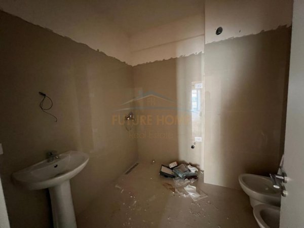 0683487469 Tirane, shitet apartament 2+1 Kati 7, 114 m² 154.035 € (Rruga Sokrat Miho , URBAN GATE)