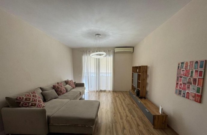 Tirane, shitet apartament 2+1 Kati 1, 75 m² 120.000 € (FUSHA E AVIACIONIT)