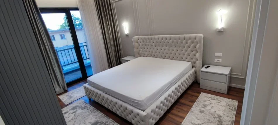 Tirane, jepet me qera apartament 2+1+Ballkon Kati 4, 114 m² 900 € (Myslym Shyri)