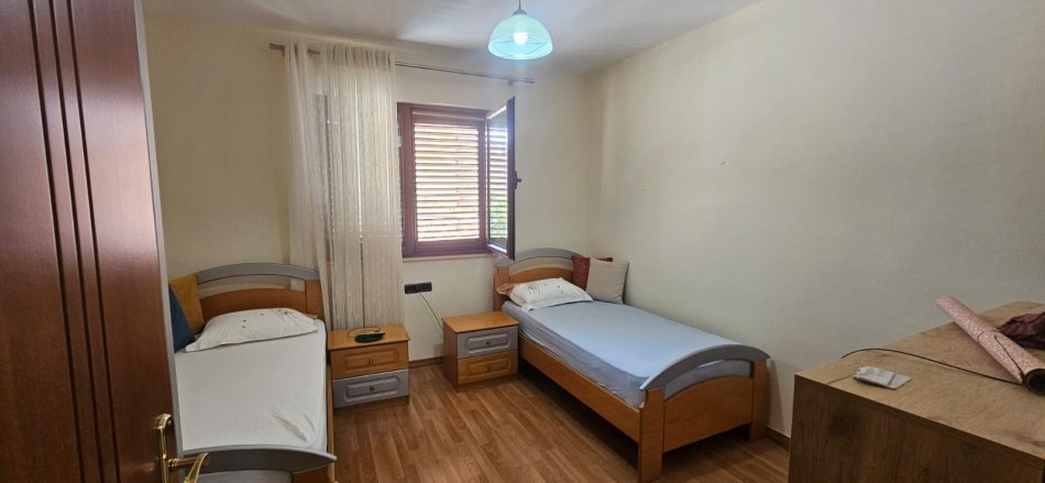 Tirane, jepet me qera apartament 2+1 Kati 2, 80 m² 650 € (Rruga Ali Demi)
