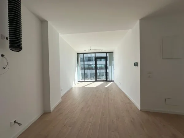 Tirane, jepet me qera zyre Kati 4, 90 m² 1.300 € (Lake View Residence)