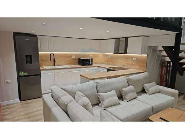 Tirane, shitet apartament Dublex Kati 1, 45 m² 115.000 € (PALLLATI ME SHIGJETA)